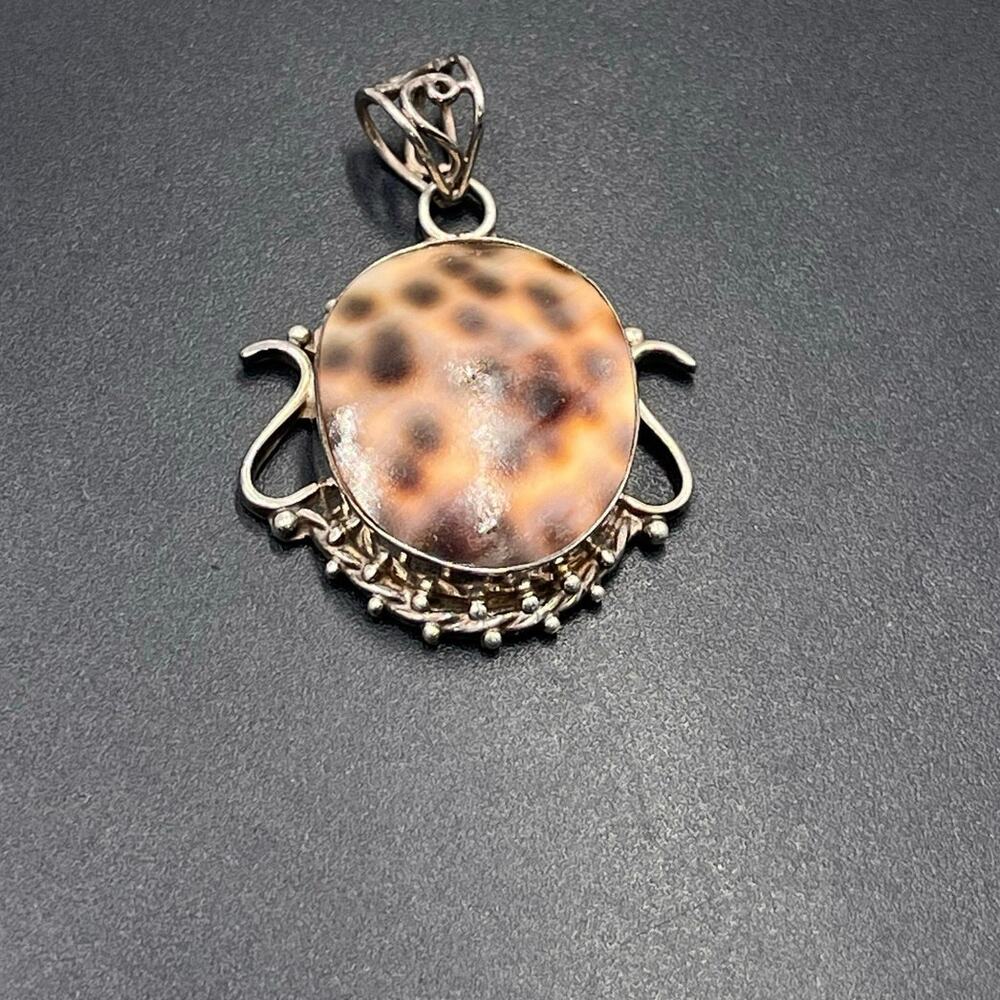 Brown Spotted cowrie shell Sterling Silver Stone Pendant‎